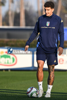 16/11/2024 - Giovanni Di Lorenzo of Italy in action during a Italy training session at BPER Training Centre at Appiano Gentile on November 16, 2024 in Como, Italy - ITALY TRAINING AND PRESS CONFERENCE - UEFA NATIONS LEAGUE - CALCIO