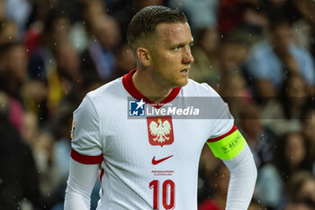 2024-11-15 - Piotr Zielinski of Poland during the UEFA Nations League, League phase, Matchday 5 football match between Portugal and Poland on 15 November 2024 at Estádio do Dragão in Porto, Portugal - FOOTBALL - UEFA NATIONS LEAGUE - PORTUGAL V POLAND - UEFA NATIONS LEAGUE - SOCCER