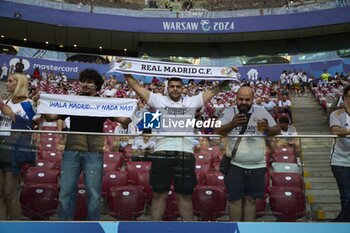 2024-08-14 - August 14, 2024, Warsaw, Masovian, Poland: Stadion Narodowy, Warsaw, UEFA Super Cup Football match Real Madrid vs Atalanta; In the picture: Real Madrid fans 900/Cordon Press - UEFA SUPER CUP FOOTBALL MATCH REAL MADRID VS ATALANTA - UEFA SUPER CUP - SOCCER