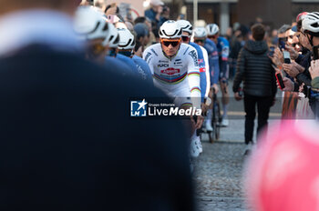 2024-03-16 - Mathieu van der Poel, team Alpecin-Deceuninck - MILANO - SAN REMO - STREET - CYCLING