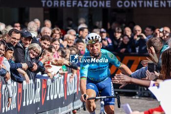 2024-03-13 - Mark Cavendish - MILANO-TORINO - STREET - CYCLING