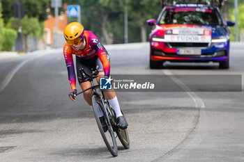 2024-07-07 - Borghesi Giada (Ita) Human Powered Health during stage 1 of Giro d'Italia Women at Brescia, Italy on July 7, 2024 - GIRO D'ITALIA WOMEN - STAGE 1 BRESCIA/BRESCIA - STREET - CYCLING