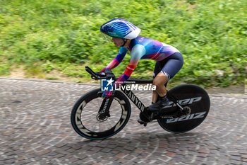 2024-07-07 - Bradbury Neve (Aus) Canyon / Sram Racing during stage 1 of Giro d'Italia Women at Brescia, Italy on July 7, 2024 - GIRO D'ITALIA WOMEN - STAGE 1 BRESCIA/BRESCIA - STREET - CYCLING