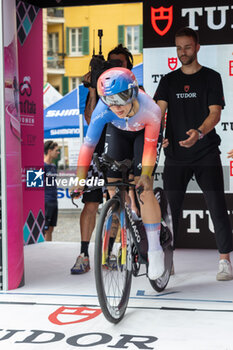 2024-07-07 - Consonni Chiara (Ita) Uae Team Adq during stage 1 of Giro d'Italia Women at Brescia, Italy on July 7, 2024 - GIRO D'ITALIA WOMEN - STAGE 1 BRESCIA/BRESCIA - STREET - CYCLING