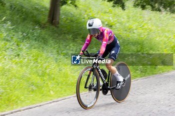 2024-07-07 - Fisher Niamh Mary (Nzl) Team Sd Worx during stage 1 of Giro d'Italia Women at Brescia, Italy on July 7, 2024 - GIRO D'ITALIA WOMEN - STAGE 1 BRESCIA/BRESCIA - STREET - CYCLING