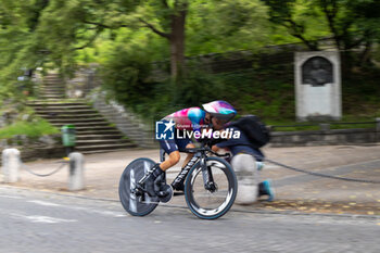 2024-07-07 - Labous Juliette (Fra) Team Dsm-Firmenich Postnl during stage 1 of Giro d'Italia Women at Brescia, Italy on July 7, 2024 - GIRO D'ITALIA WOMEN - STAGE 1 BRESCIA/BRESCIA - STREET - CYCLING