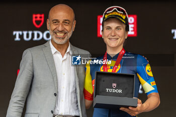 2024-07-07 - Longo Borghini Elisa (Ita) Lidl-Trek during stage 1 of Giro d'Italia Women at Brescia, Italy on July 7, 2024 - GIRO D'ITALIA WOMEN - STAGE 1 BRESCIA/BRESCIA - STREET - CYCLING