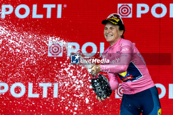 2024-07-07 - Longo Borghini Elisa (Ita) Lidl-Trek during stage 1 of Giro d'Italia Women at Brescia, Italy on July 7, 2024 - GIRO D'ITALIA WOMEN - STAGE 1 BRESCIA/BRESCIA - STREET - CYCLING