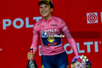 2024-07-07 - during stage 1 of Giro d'Italia Women at Brescia, Italy on July 7, 2024 - GIRO D'ITALIA WOMEN - STAGE 1 BRESCIA/BRESCIA - STREET - CYCLING