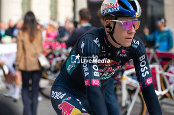 2024-10-12 - Bob Jungels, team Red Bull-Bora-Hansgrohe - GIRO DI LOMBARDIA - STREET - CYCLING