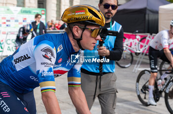 2024-10-12 - Remco Evenepoel, Soudal Quick-Step - GIRO DI LOMBARDIA - STREET - CYCLING