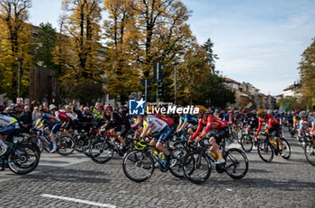 2024-10-12 - Start of the race with Tadej Pogacar - GIRO DI LOMBARDIA - STREET - CYCLING