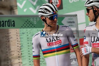 2024-10-12 - Tadej Pogačar, UAE Team Emirates - GIRO DI LOMBARDIA - STREET - CYCLING