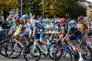 2024-10-12 - Start of the race with Tadej Pogacar - GIRO DI LOMBARDIA - STREET - CYCLING