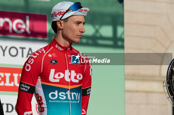 2024-10-12 - Sylvain Moniquet, team Lotto Dstny - GIRO DI LOMBARDIA - STREET - CYCLING