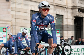 2024-10-12 - Juri Hollmann, team Alpecin-Deceuninck - GIRO DI LOMBARDIA - STREET - CYCLING