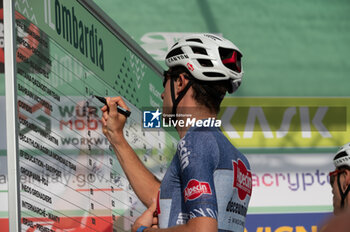 2024-10-12 - Luca Vergallito, team Alpecin-Deceuninck - GIRO DI LOMBARDIA - STREET - CYCLING