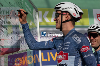 2024-10-12 - Tobias Bayer, team Alpecin-Deceuninck - GIRO DI LOMBARDIA - STREET - CYCLING