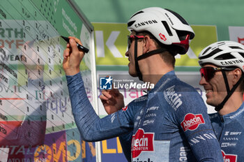 2024-10-12 - Tobias Bayer, team Alpecin-Deceuninck - GIRO DI LOMBARDIA - STREET - CYCLING