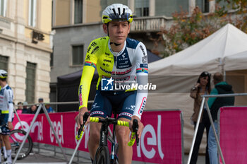 2024-10-12 - Louis Meintjes, team Intermarche-Wanty - GIRO DI LOMBARDIA - STREET - CYCLING