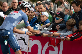 2024-10-12 - Luca Vergallito, team Alpecin-Deceuninck - GIRO DI LOMBARDIA - STREET - CYCLING