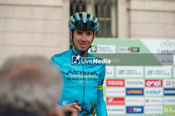 2024-10-12 - Lorenzo Fortunato, Astana Qazaqstan Team - GIRO DI LOMBARDIA - STREET - CYCLING