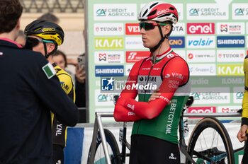 2024-10-12 - Attila Valter, team Visma-Lease a Bike - GIRO DI LOMBARDIA - STREET - CYCLING