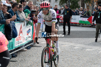 2024-10-12 - Rui Alberto Faria da Costa, team EF Education-EasyPost - GIRO DI LOMBARDIA - STREET - CYCLING