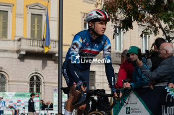 2024-10-12 - Mauri Vansevenant, Soudal Quick-Step - GIRO DI LOMBARDIA - STREET - CYCLING