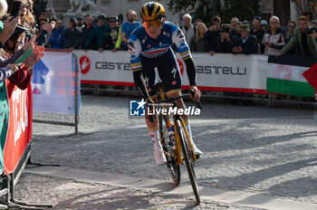 2024-10-12 - Remco Evenepoel, Soudal Quick-Step - GIRO DI LOMBARDIA - STREET - CYCLING