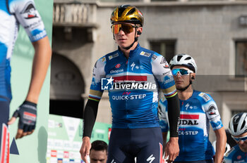 2024-10-12 - Remco Evenepoel, Soudal Quick-Step - GIRO DI LOMBARDIA - STREET - CYCLING