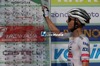 2024-10-12 - Rafał Majka, UAE Team Emirates - GIRO DI LOMBARDIA - STREET - CYCLING