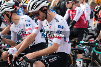 2024-10-12 - Adam Yates, Uae Team Emirates - GIRO DI LOMBARDIA - STREET - CYCLING