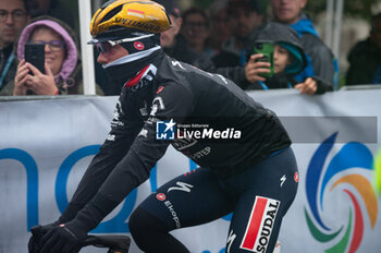 2024-10-08 - Remco Evenepoel, Soudal Quick-Step - TRE VALLI VARESINE - STREET - CYCLING