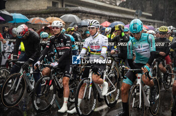 2024-10-08 - Starting cyclists from Busto Arsizio, with Alessandro Covi, FIlippo Turconi and Tadej Pogacar - TRE VALLI VARESINE - STREET - CYCLING