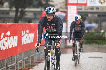 2024-10-08 - Matteo Sobrero, team Red Bull-Bora-Hansgrohe - TRE VALLI VARESINE - STREET - CYCLING