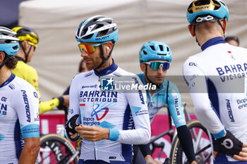 2024-10-12 - Il Lombardia 2024 - 118th Edition- Bergamo- Como, 252 km- Italy- Damiano Caruso, Team Bahrain Victorius - 12-10-2024 - GIRO DI LOMBARDIA - STREET - CYCLING