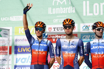 2024-10-12 - Il Lombardia 2024 - 118th Edition- Bergamo- Como, 252 km- Italy- Alessandro De Marchi, Team Jaico Alula - 12-10-2024 - GIRO DI LOMBARDIA - STREET - CYCLING