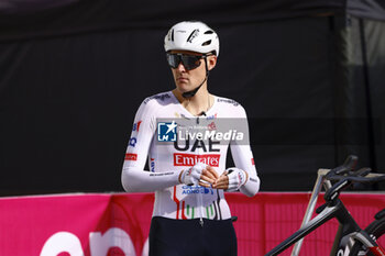 2024-10-12 - Il Lombardia 2024 - 118th Edition- Bergamo- Como, 252 km- Italy- Pavel Sivakov, Team Uae Emirates - 12-10-2024 - GIRO DI LOMBARDIA - STREET - CYCLING