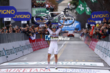 2024-10-12 - Il Lombardia 2024 - 118th Edition- Bergamo- Como, 252 km- Italy- Tadej Pogacar, Team Uae Emirates --10-2024 - GIRO DI LOMBARDIA - STREET - CYCLING