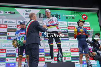 2024-10-12 - Il Lombardia 2024 - 118th Edition- Bergamo- Como, 252 km- Italy- 12-10-2024 - Tadej Pogagar, Giulio Ciccone, Remco Evenepoel - GIRO DI LOMBARDIA - STREET - CYCLING