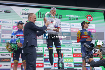 2024-10-12 - Il Lombardia 2024 - 118th Edition- Bergamo- Como, 252 km- Italy- 12-10-2024 - Tadej Pogagar, Giulio Ciccone, Remco Evenepoel - GIRO DI LOMBARDIA - STREET - CYCLING