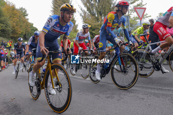 2024-10-12 - Il Lombardia 2024 - 118th Edition- Bergamo- Como, 252 km - Italy- 12-10-2024 - Remco Evenepoel - GIRO DI LOMBARDIA - STREET - CYCLING