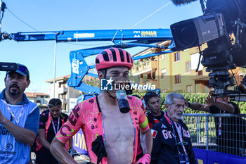 2024-10-10 - POWLESS Neilson after the victory - GRAN PIEMONTE - STREET - CYCLING