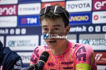 2024-10-10 - Neilson Powless in press conference - GRAN PIEMONTE - STREET - CYCLING