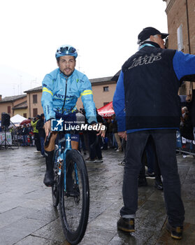 2024-10-05 - Giro dell’Emilia 2024 - 10t th Edition- Vignola- San luca, 216 km- Italy- Simone Velasco, Team Astana - 05-10-2024 - - GIRO DELL'EMILIA - STREET - CYCLING