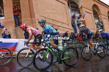 2024-10-05 - Giro dell’Emilia 2024 - 10t th Edition- Vignola- San luca, 216 km- Italy- 05-10-2024 - GIRO DELL'EMILIA - STREET - CYCLING