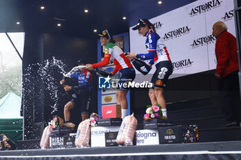 2024-10-05 - Giro dell’Emilia 2024 - 10t th Edition- Vignola- San luca, 216 km- Italy- 05-10-2024 - Elisa Longo Borghini, Evita Music, Juliette Labous - GIRO DELL'EMILIA - STREET - CYCLING