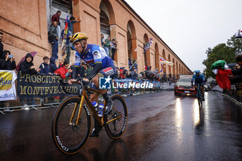 2024-10-05 - Giro dell’Emilia 2024 - 10t th Edition- Vignola- San luca, 216 km- Italy- 05-10-2024 - Remco Evenepolel - GIRO DELL'EMILIA - STREET - CYCLING