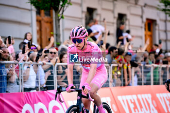 2024-05-08 - SLO Tadej Pogacar wear the Pink Jersey during the stage - STAGE 5 - GENOVA-LUCCA - GIRO D'ITALIA - CYCLING